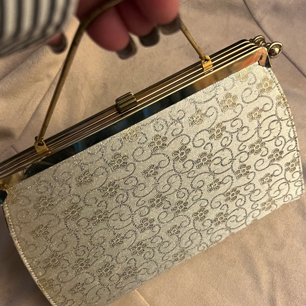 Vintage 1950’s L&M Bags By Edwards Brocade Gold Clutch!